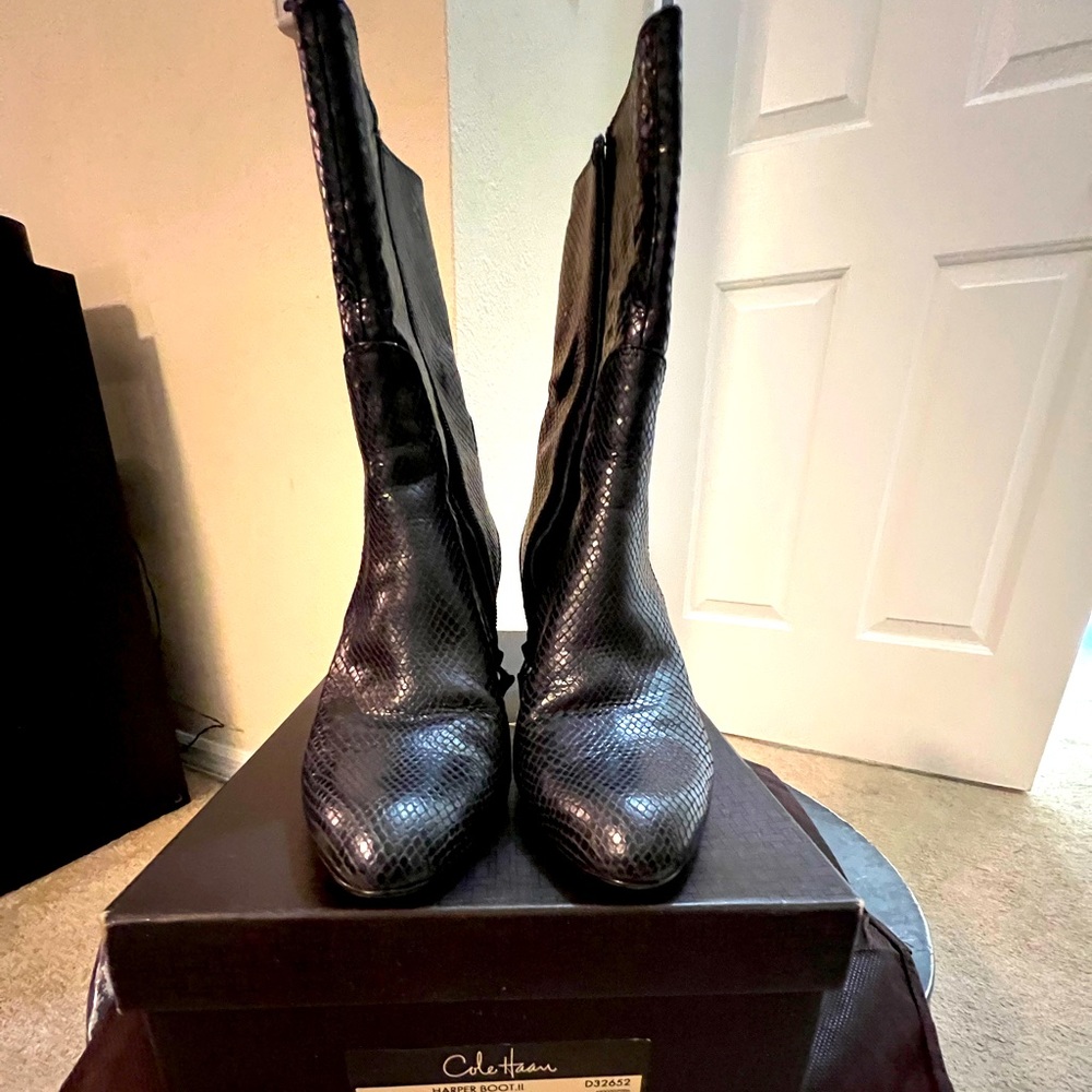 Almost new in box COLE HAAN Harper Boot in Black Snake Print size 7.5